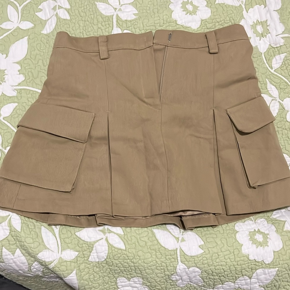 The Frankie Shop Cargo skirt